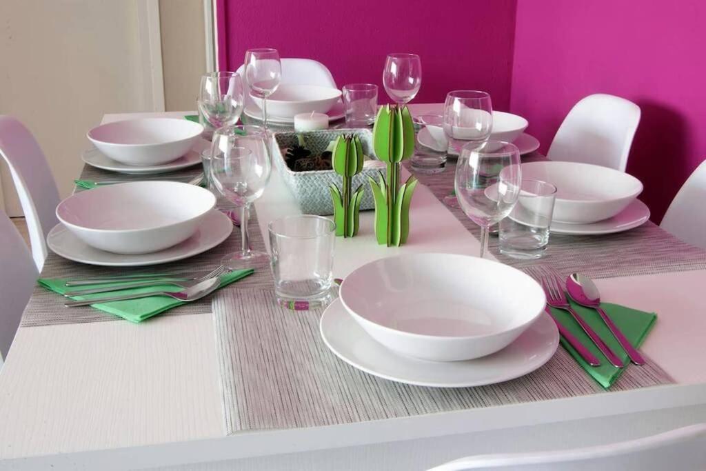City Center Big Apartment-Family & Friends-5 Beds Malaga Exterior photo