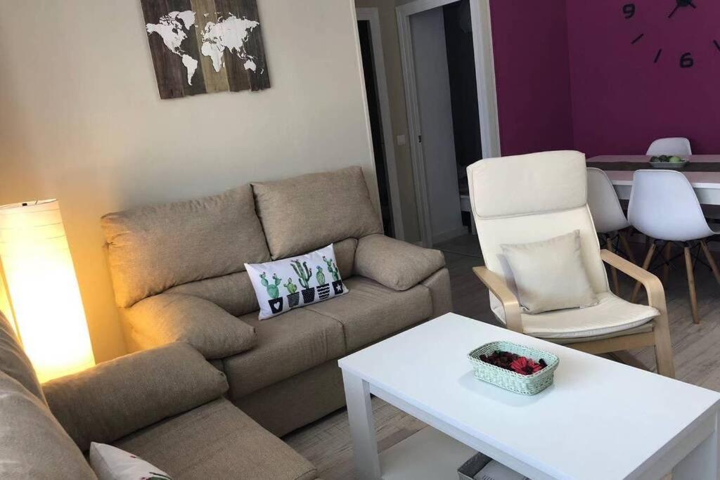City Center Big Apartment-Family & Friends-5 Beds Malaga Exterior photo